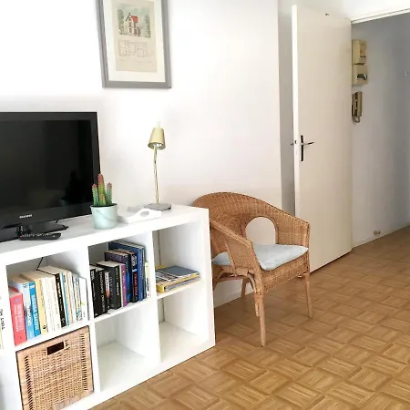 D'une Avec Balcon A Apartment