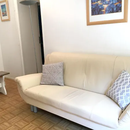 D'une Avec Balcon A
